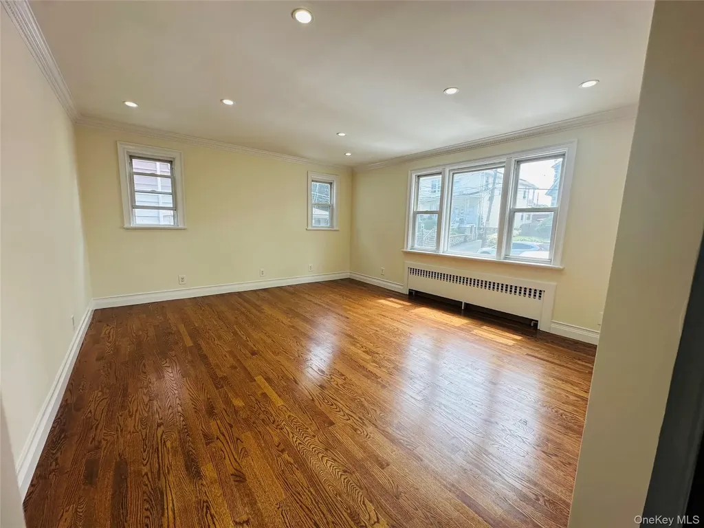 35 Lindsey Street Yonkers NY 10704