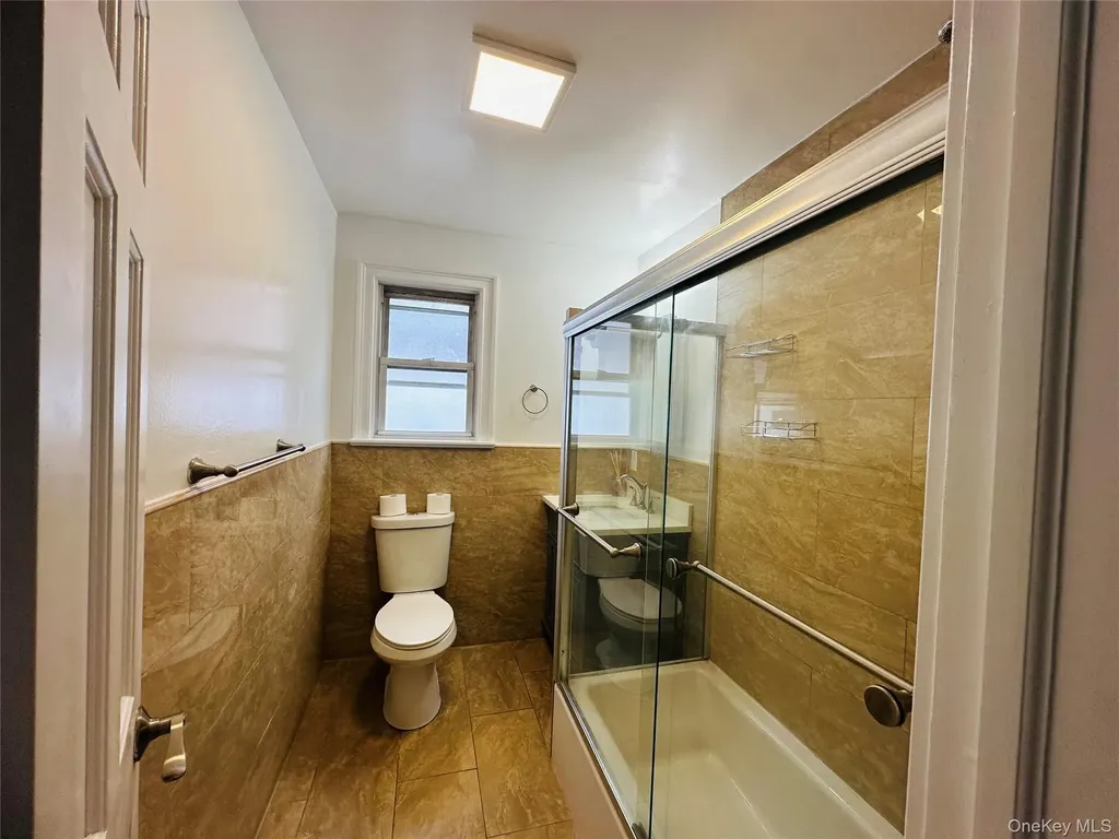 35 Lindsey Street Yonkers NY 10704
