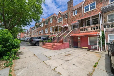52-37 39th Avenue Sunnyside NY 11104