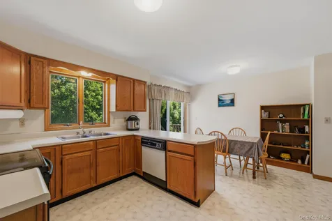 33 Dunn Lane Poughquag NY 12570