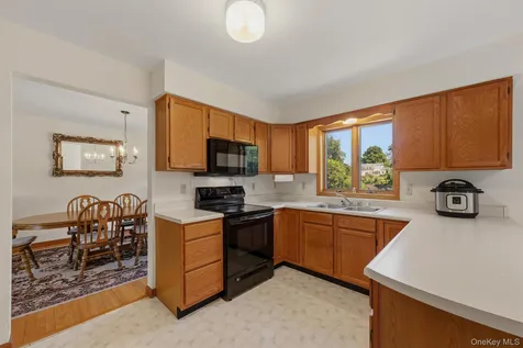 33 Dunn Lane Poughquag NY 12570