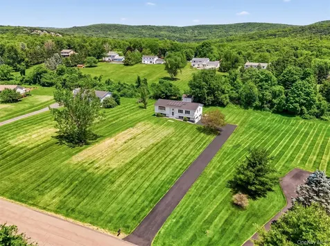 33 Dunn Lane Poughquag NY 12570