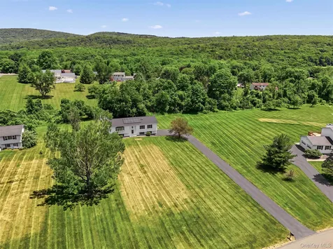 33 Dunn Lane Poughquag NY 12570
