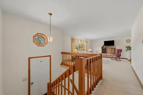 33 Dunn Lane Poughquag NY 12570