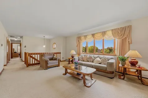 33 Dunn Lane Poughquag NY 12570