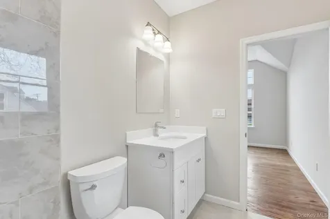 384 Scudder Avenue Copiague NY 11726