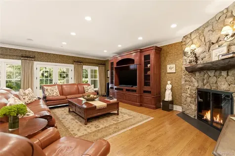 209 Brookville Road Brookville NY 11545