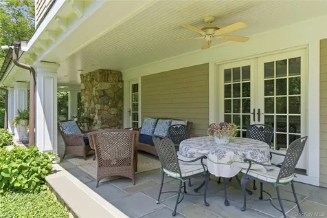 209 Brookville Road Brookville NY 11545