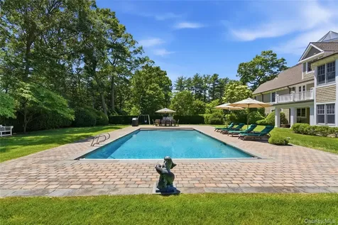 209 Brookville Road Brookville NY 11545