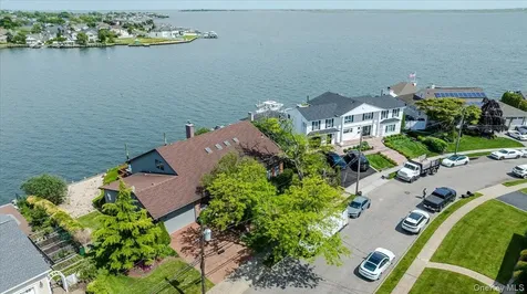 248 Harbor Lane Massapequa Park NY 11762