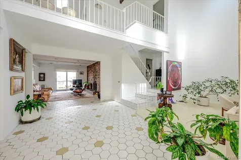 248 Harbor Lane Massapequa Park NY 11762