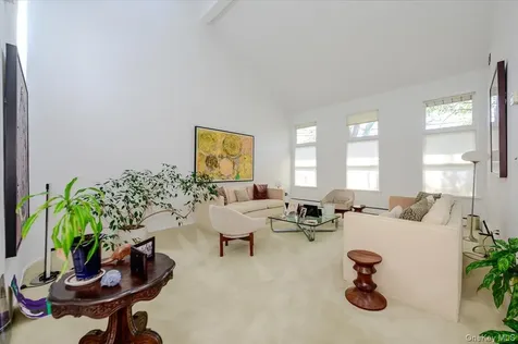 248 Harbor Lane Massapequa Park NY 11762