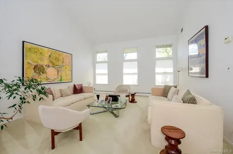 248 Harbor Lane Massapequa Park NY 11762