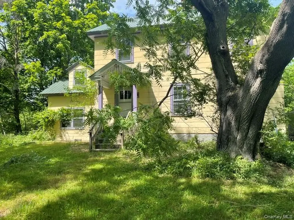 2228 State Route 203 Chatham NY 12037