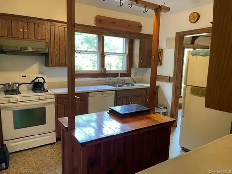 2228 State Route 203 Chatham NY 12037