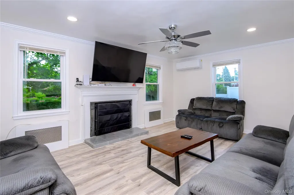 106 Dunwoodie Street Yonkers NY 10704