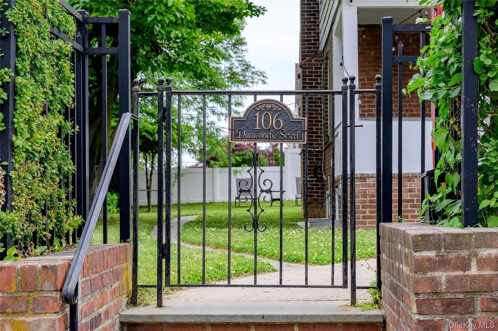 106 Dunwoodie Street Yonkers NY 10704
