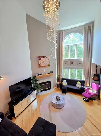 100 Chateau Lane Hawthorne NY 10532