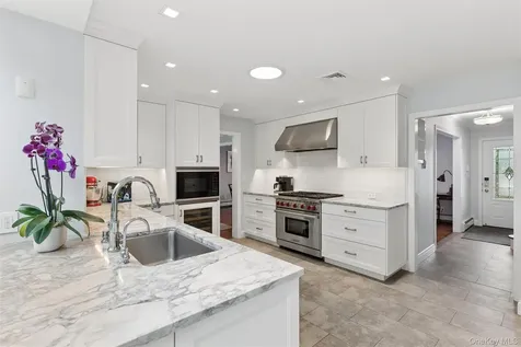 2539 Bradley Court Merrick NY 11566