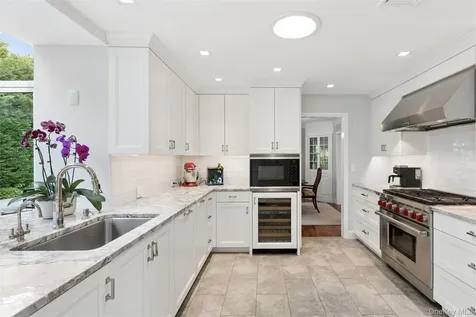 2539 Bradley Court Merrick NY 11566