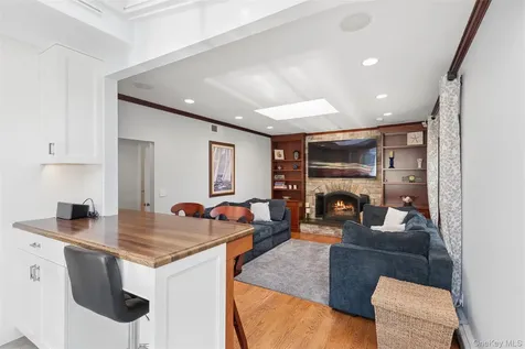 2539 Bradley Court Merrick NY 11566
