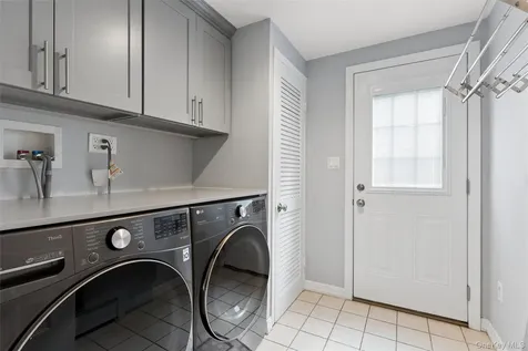 2539 Bradley Court Merrick NY 11566