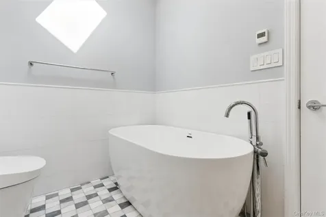2539 Bradley Court Merrick NY 11566