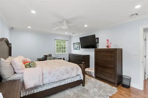 2539 Bradley Court Merrick NY 11566