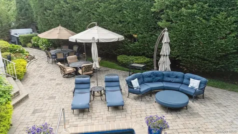 2539 Bradley Court Merrick NY 11566