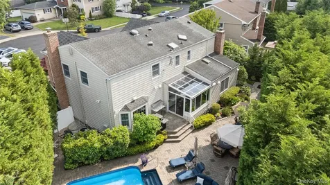 2539 Bradley Court Merrick NY 11566
