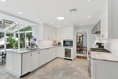2539 Bradley Court Merrick NY 11566