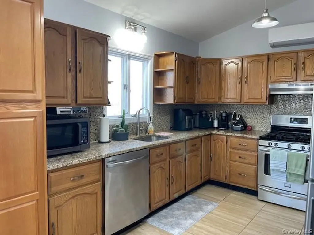 55 West Avenue Lawrence NY 11559