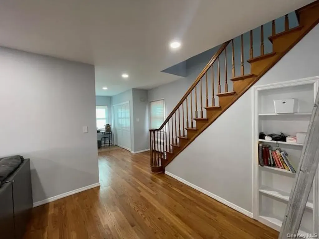 55 West Avenue Lawrence NY 11559