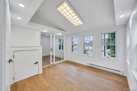 2331 Neptune Avenue Seaford NY 11783