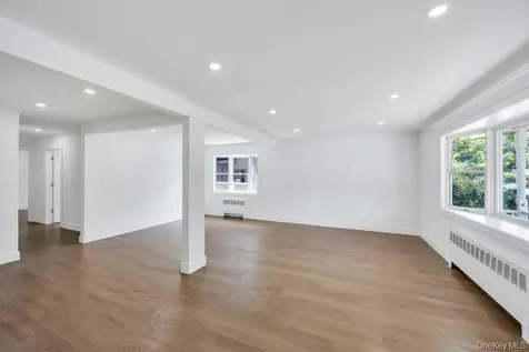 2331 Neptune Avenue Seaford NY 11783
