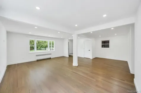 2331 Neptune Avenue Seaford NY 11783