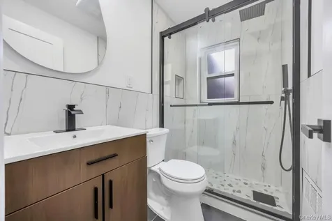 2331 Neptune Avenue Seaford NY 11783