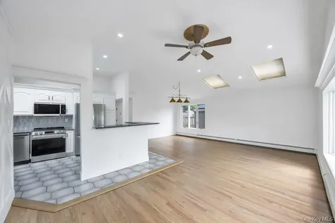 2331 Neptune Avenue Seaford NY 11783