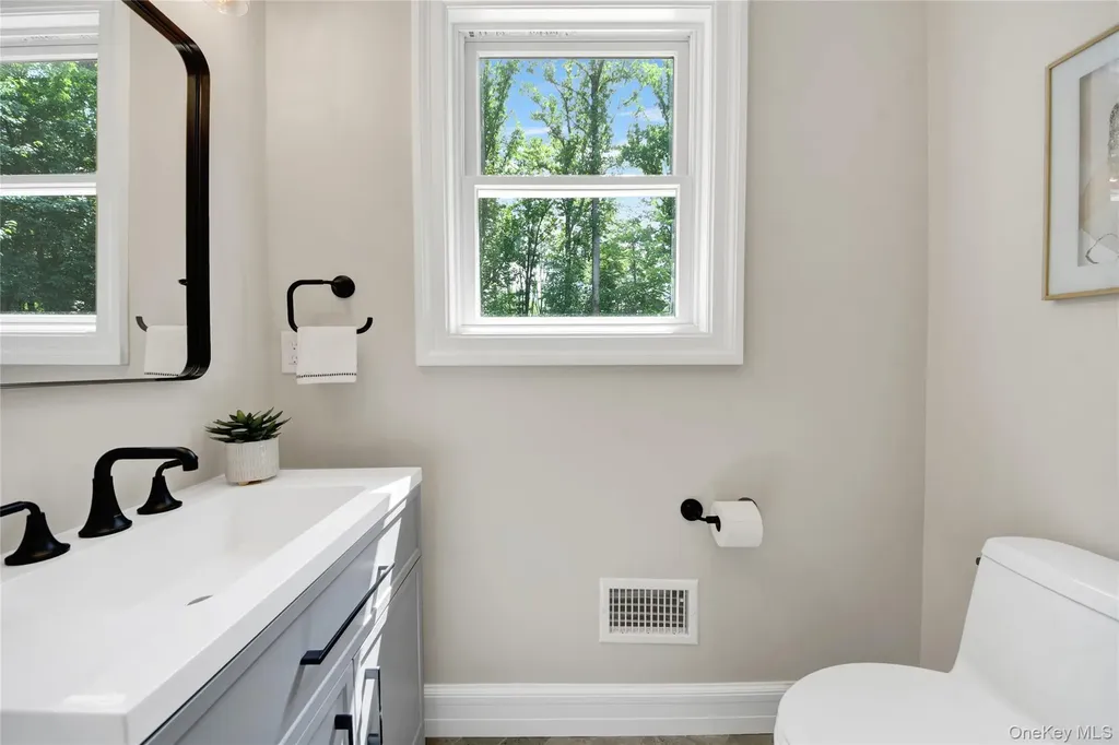 35 Shady Brook Lane Cortlandt Manor NY 10567