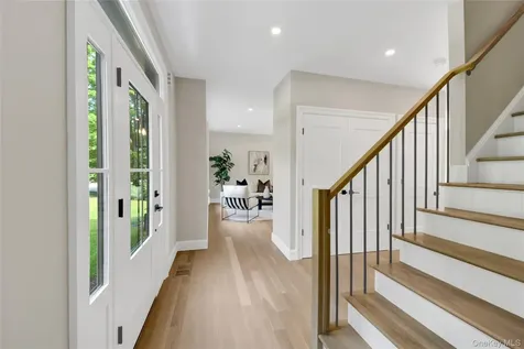 35 Shady Brook Lane Cortlandt Manor NY 10567