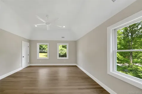 35 Shady Brook Lane Cortlandt Manor NY 10567