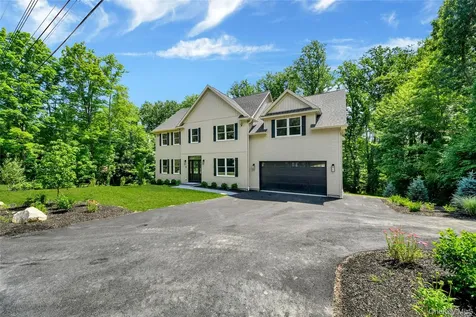35 Shady Brook Lane Cortlandt Manor NY 10567