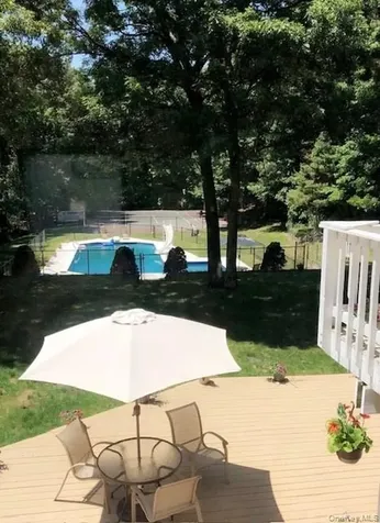 60 Winston Drive Smithtown NY 11787