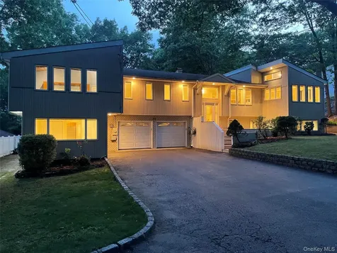60 Winston Drive Smithtown NY 11787