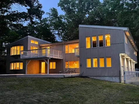 60 Winston Drive Smithtown NY 11787