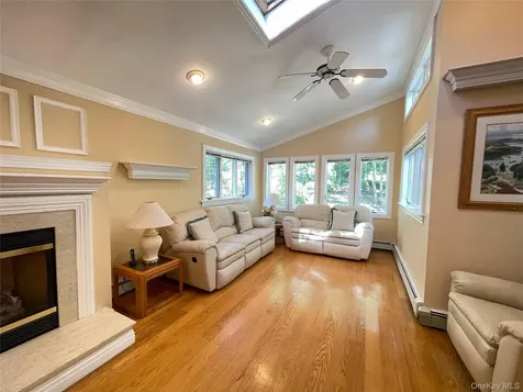 60 Winston Drive Smithtown NY 11787