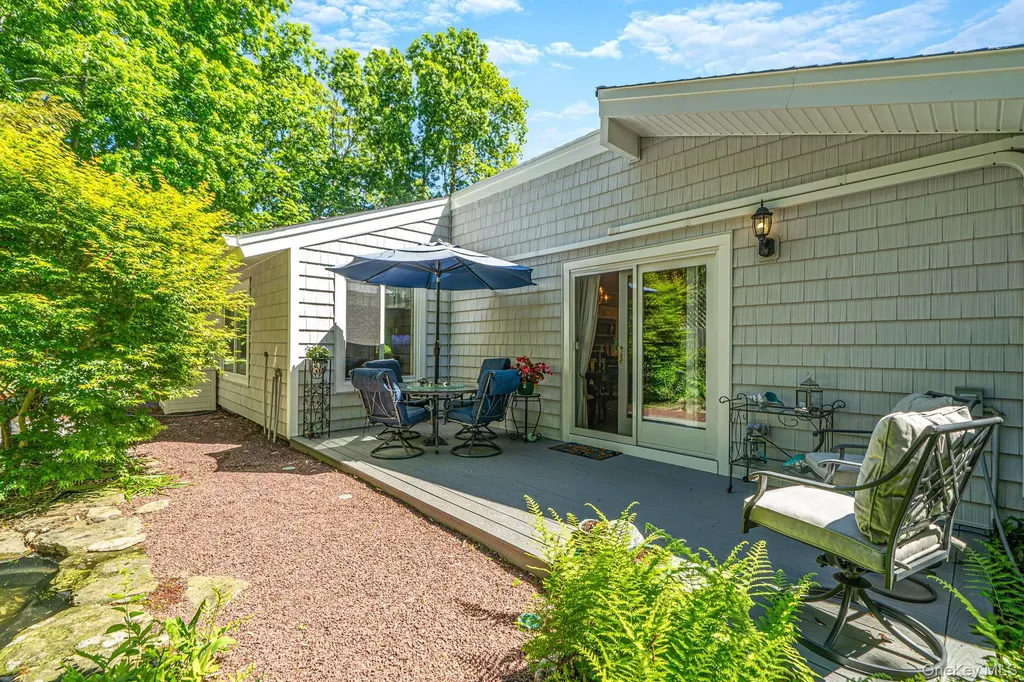 11 Beverly Lane East Moriches NY 11940
