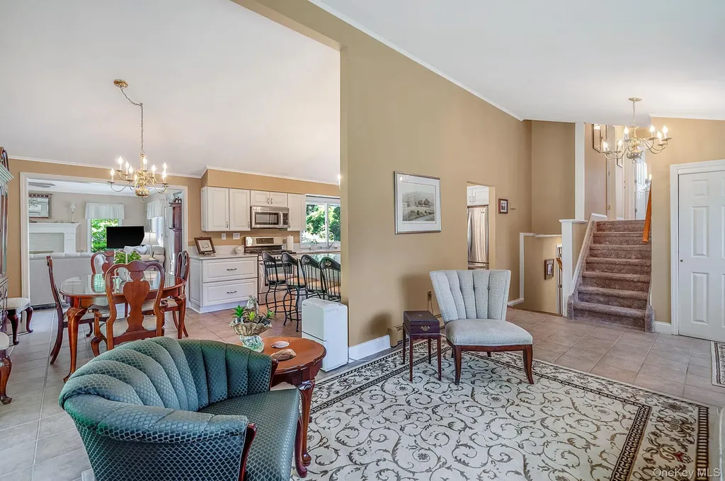 11 Beverly Lane East Moriches NY 11940