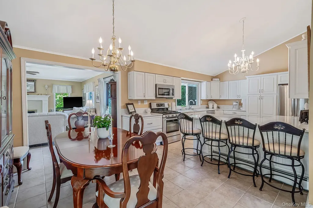 11 Beverly Lane East Moriches NY 11940