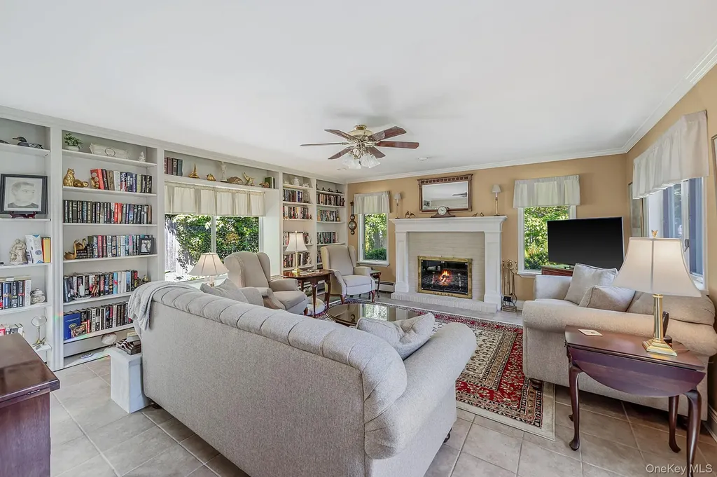 11 Beverly Lane East Moriches NY 11940